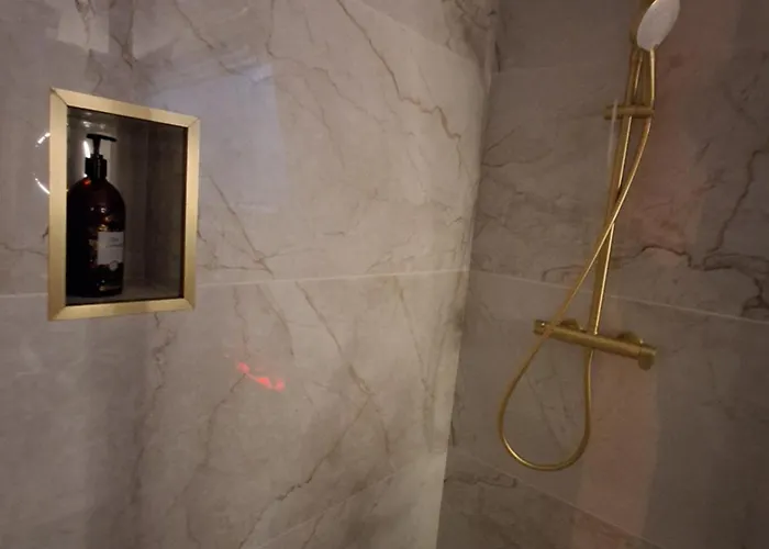 Bienvenue Chez Glad Et Guigui Bed & Breakfast Rinxent